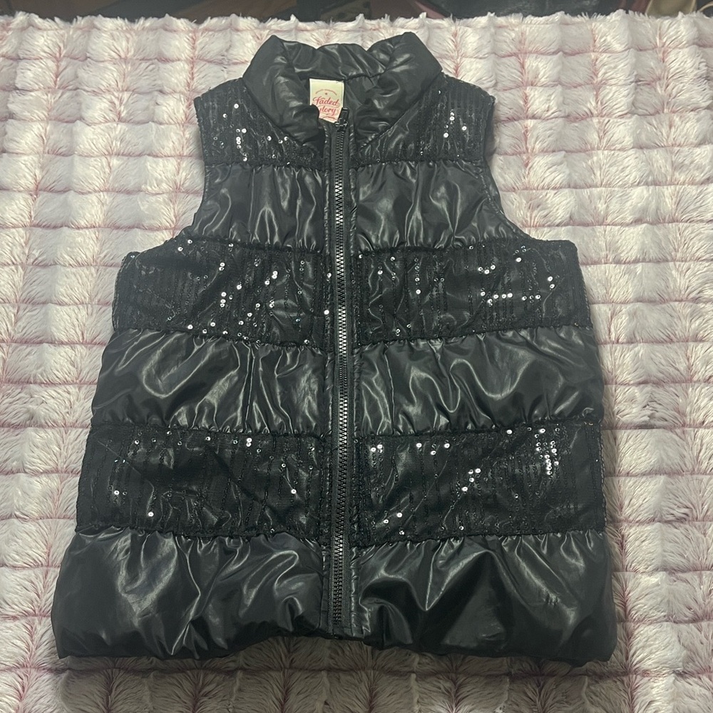 Girls Faded Glory Black Quilted Vest‎ with Lace and sequins detail Size 7/8